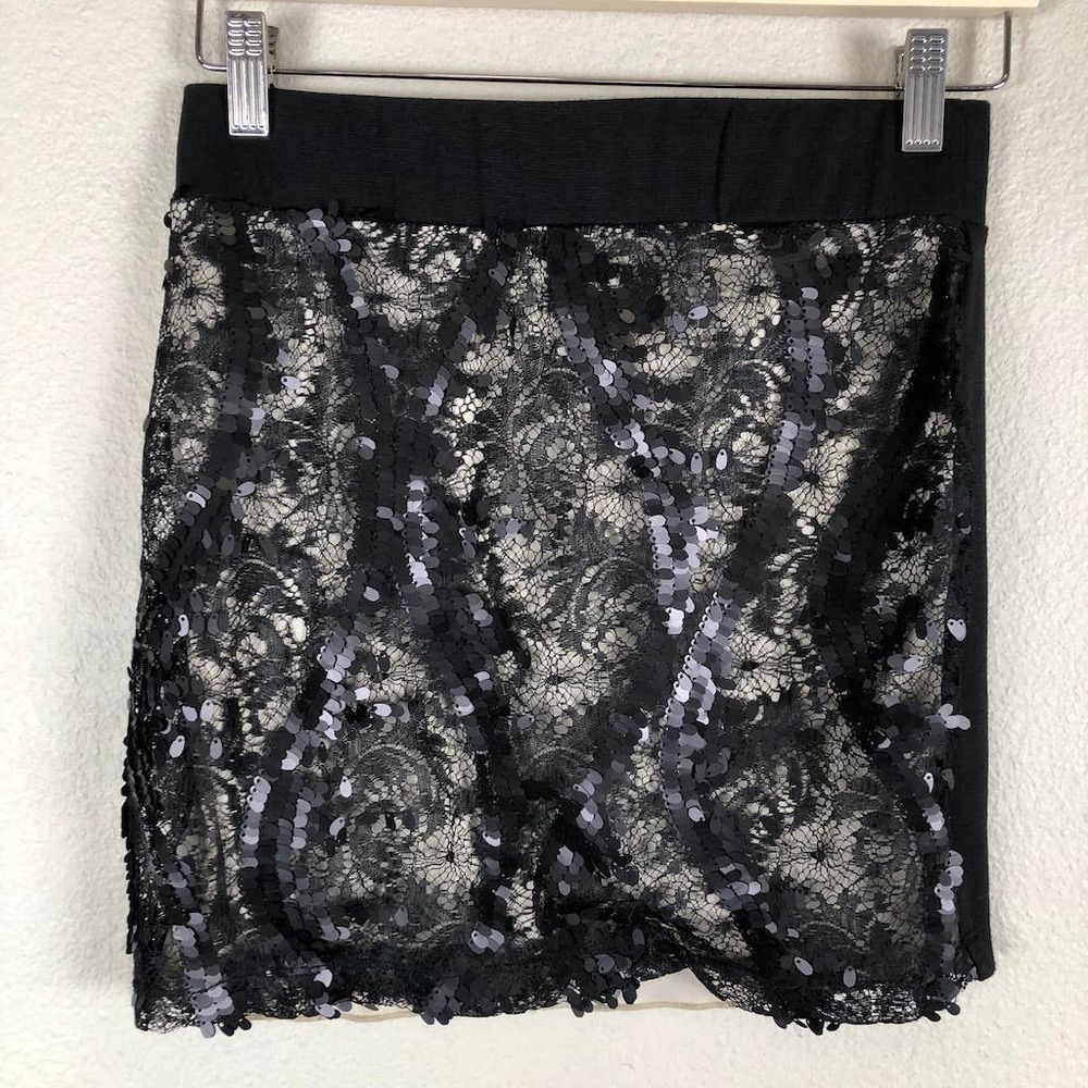 IN San Francisco Skirt Black Lace Embellished Mini Pull On Versatile Size Medium